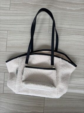 NEW Neiman Marcus Faux Sherpa Cream and Black Tote Bag + Pouch